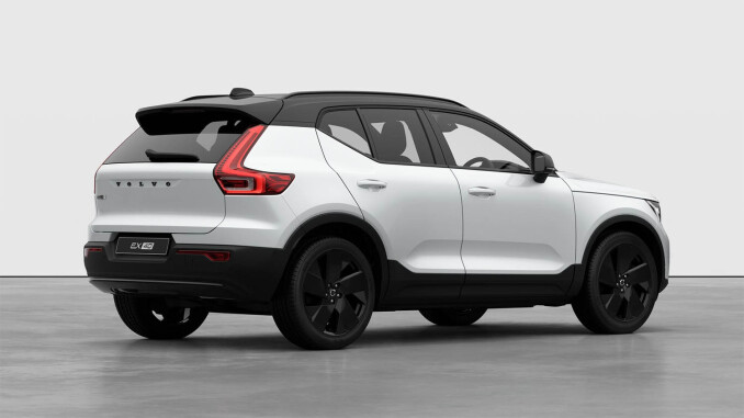 Volvo EX40 185kW Ext Range Plus Pro Black Ed 82kWh 5dr Auto Electric Estate - Image 2
